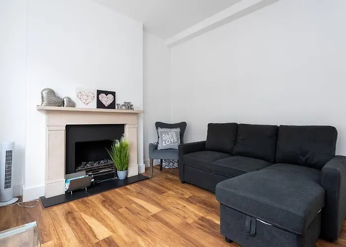 Beautiful Apartment By Hyde Park Ss2